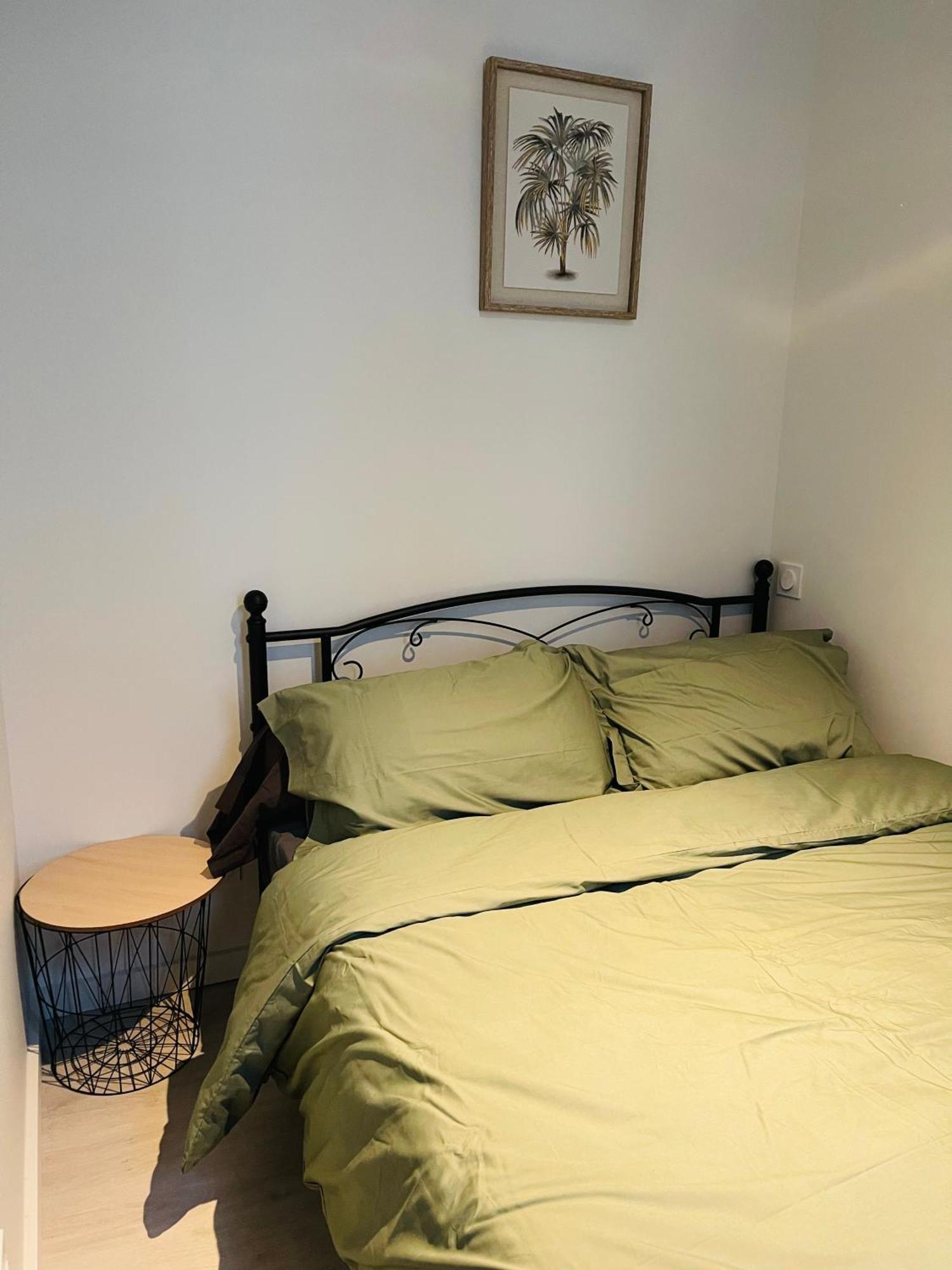Le Caubous Plein Centre Appartement Calme Avec Chambre Et Cuisine Equipee Bagnères-de-Bigorre Exterior foto